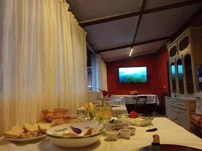 Inn Casa Da Dine- Cama E Cafe- Campos Do Jordao Ao Lado Do Parque Das Cerejeiras Brazil